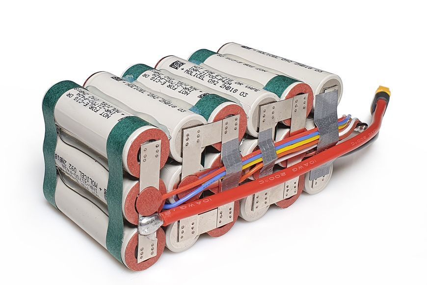 Акумуляторна батарея для дрона 6S3P Energy Life 12600мАг 135А Moliсel 21700-P42A Li-Ion ENL-6S3P-21700-P42A-001 фото